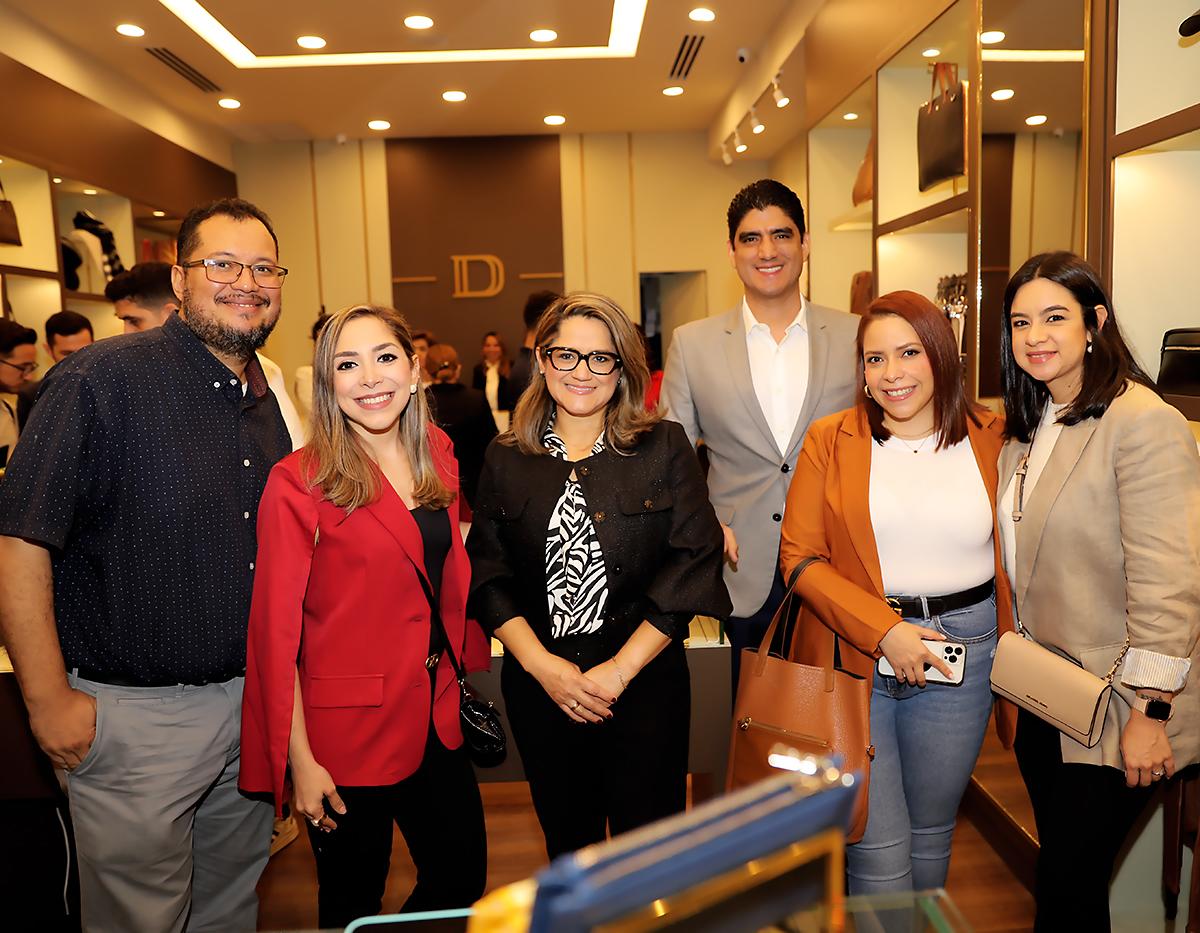 Re-Opening de Danilos en Mall Mutiplaza