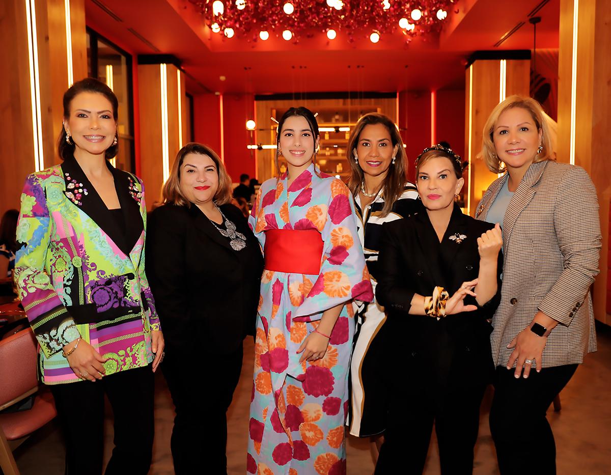 Cecilia Bertán, Catherine Pognat, Emely JiménezMarcela Calderón, Blanca Bendeck y Ana Beatriz Bertran