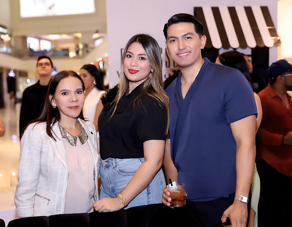 Isabel García, Isabella Rivas y Ariel Castro.
