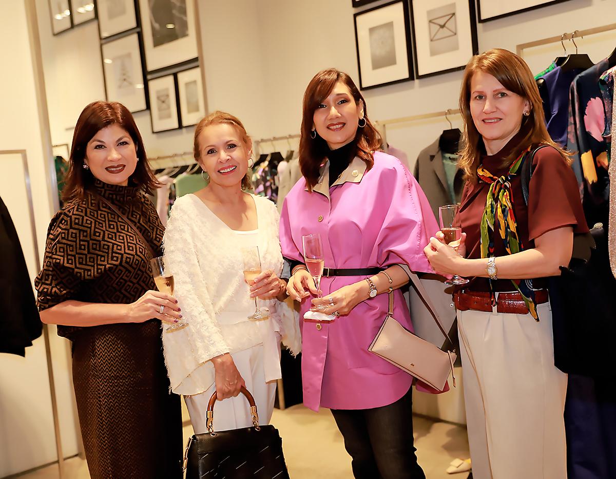 Patricia Corrales, Sandra López, Ninett de Espinoza y Clarissa de Gutiérrez. 