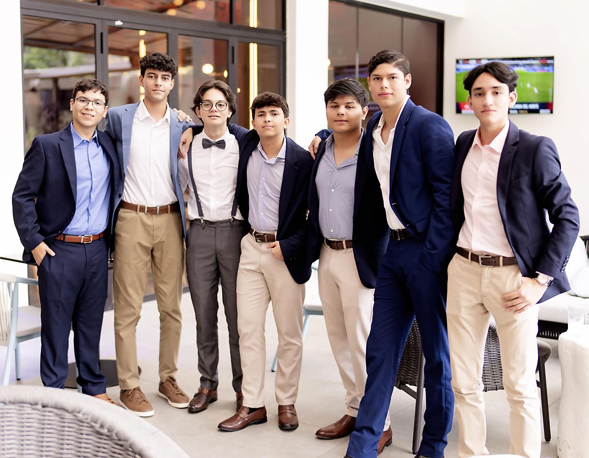 Andrés Palma, Alejandro Cueva, Rodrigo Eger, Diego Smith, Gabriel Quiñonez, Diego Cardona y Josué López.