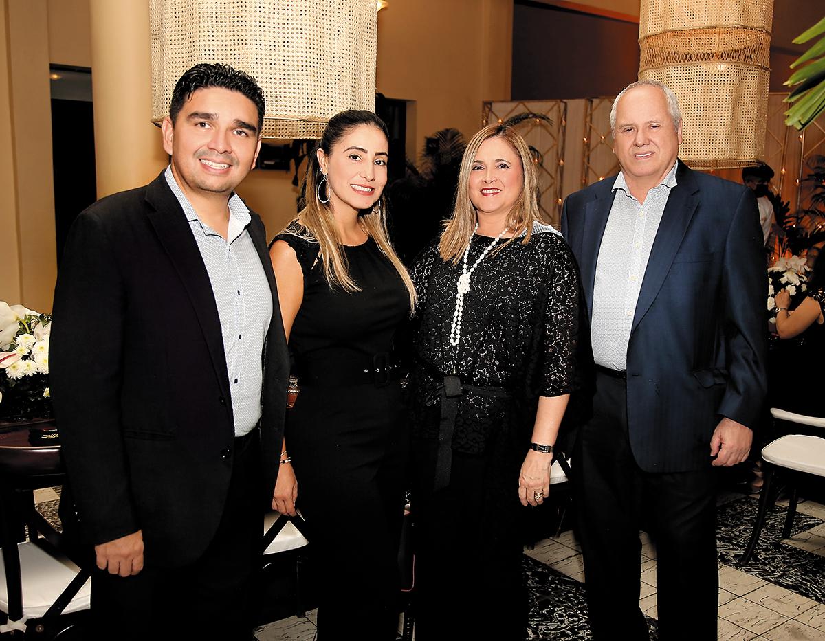 Edward Niño, Cristina Gómez,Lilian López y Felipe Sánchez