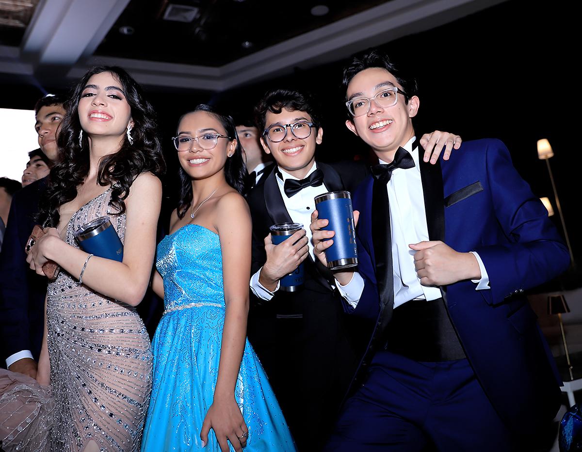 Nicolle Fontecha, María José Urrutia, Ian Naira y Mario Canales