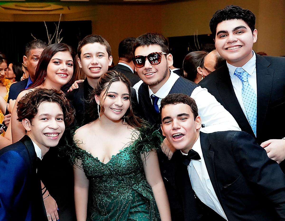 Camila Colomer, Daniel Sorto, Ian Matamala, Eduardo Hernández, Ivan Ramírez, Sofía Umaña y René Mejía.