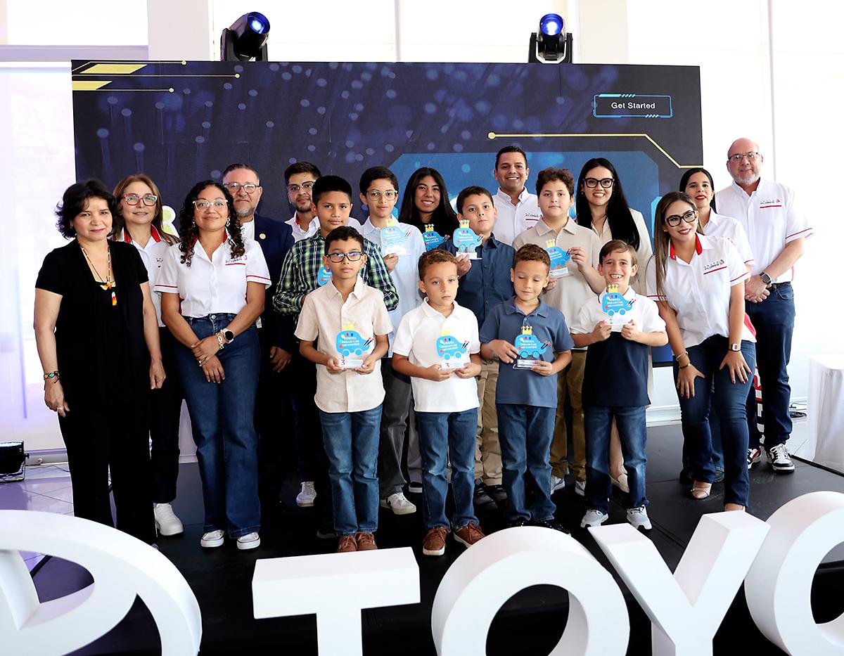 El concurso de arte “Toyota Dream Car” premia la imaginación futurista y el talento de la niñez hondureña