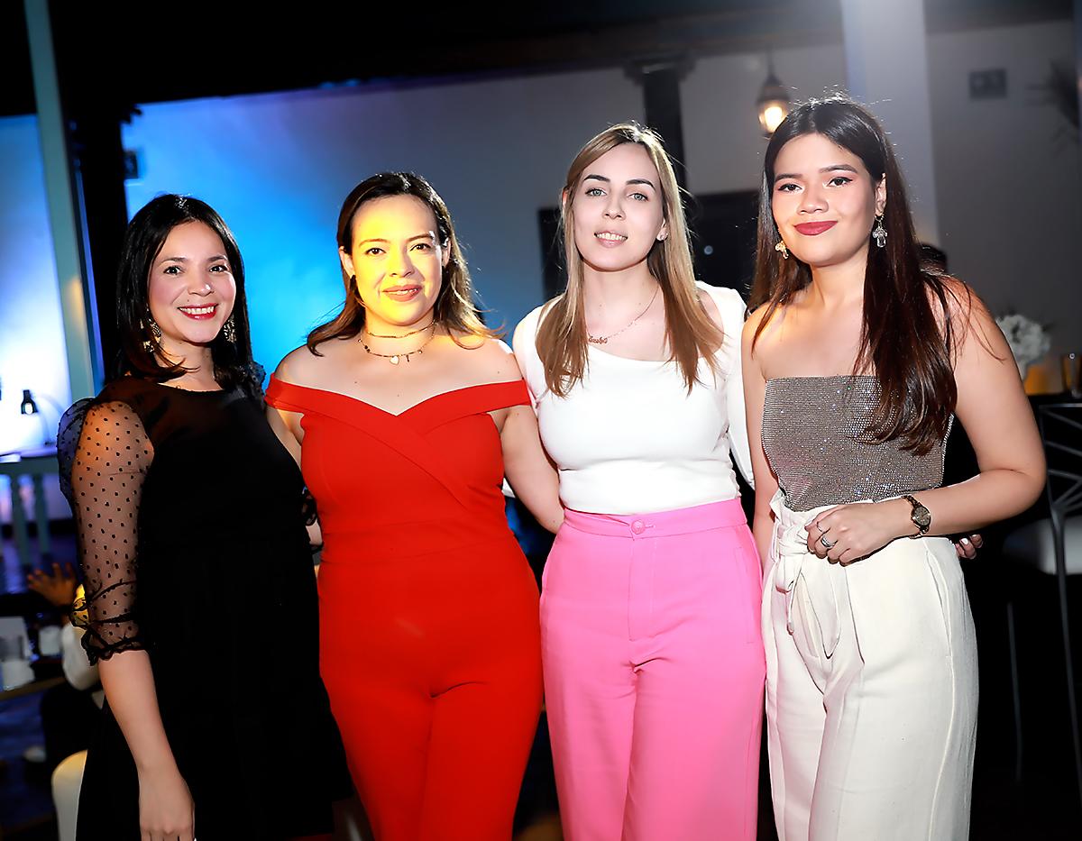 Soanky Amaya, Alejandra Durón, Evelyn Tábora y Alejandra Figueroa.
