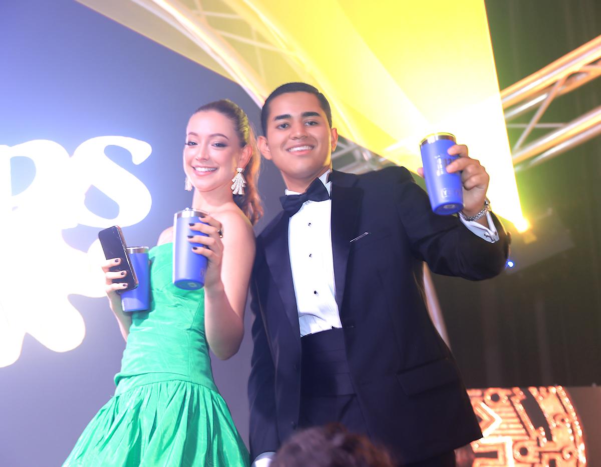 Fiesta de la prom 2025 de DelCampo School