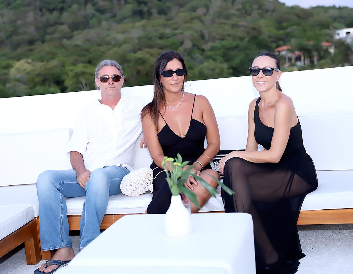 Billy Cribb, Cecilia Zicari y Aroa Gómez.