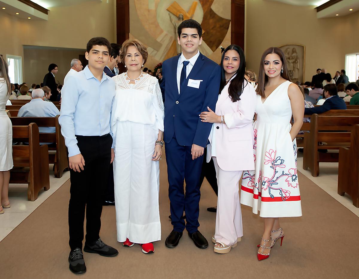Ernesto Quintana, Nena Díaz, Fernando Quintana, Ana Sikaffy y Andrea Díaz.