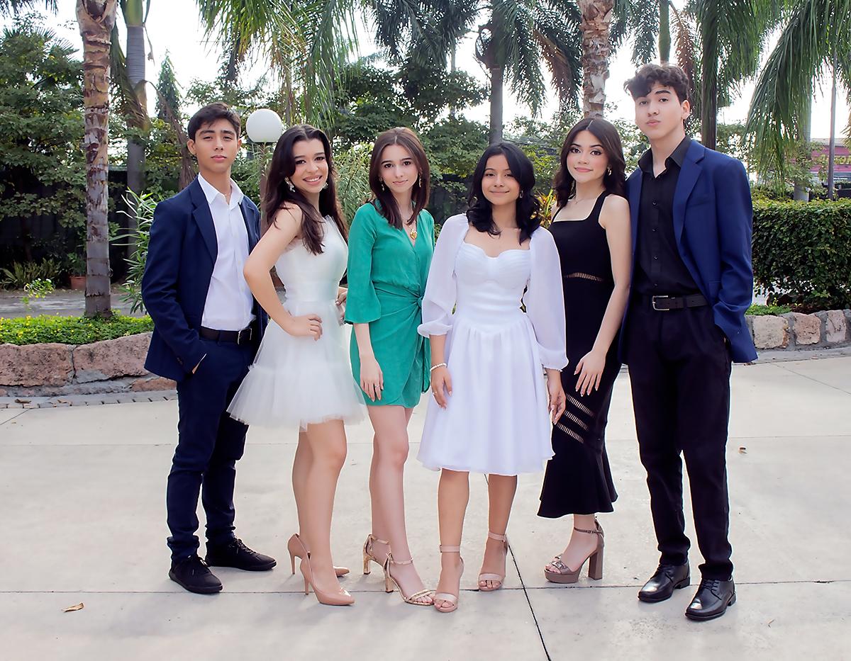 Alvín Silva, Natalie Antúnez, Fernanda Andrés, Xochitl Lobo, Sofía Ruiz y Diego Escoto.