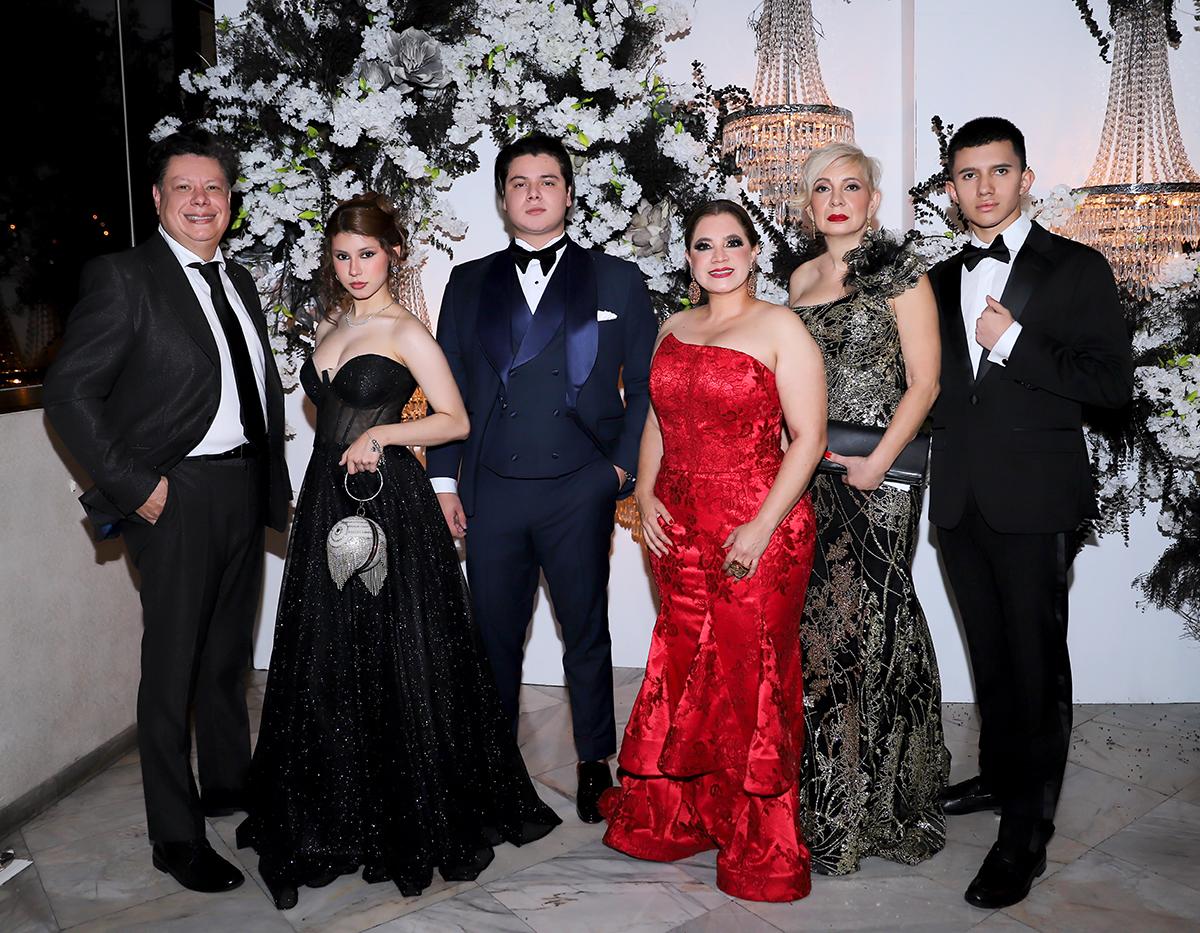 Invitados a la prom de la Escuela Americana de Tegucigalpa 2024