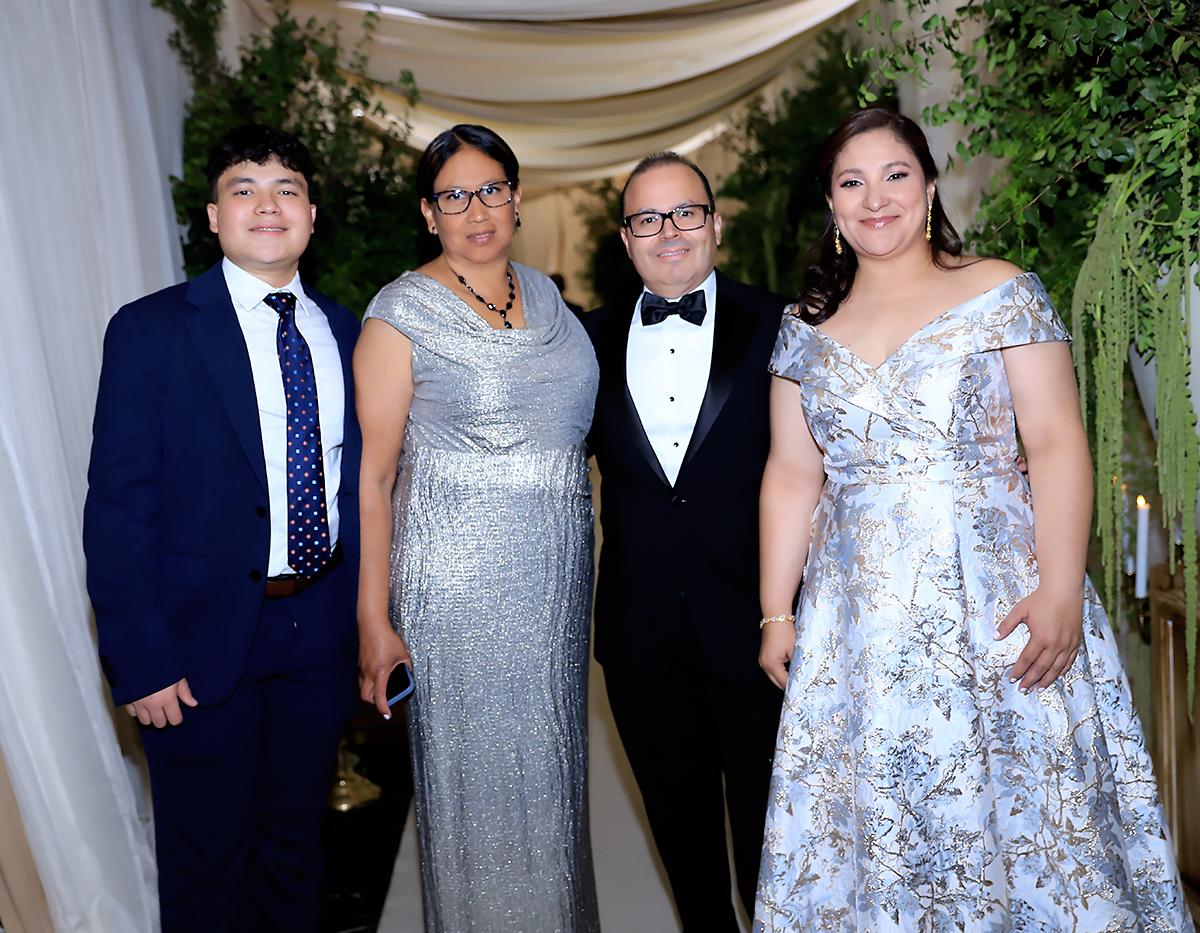 Invitados de la prom 2025 de La Estancia School