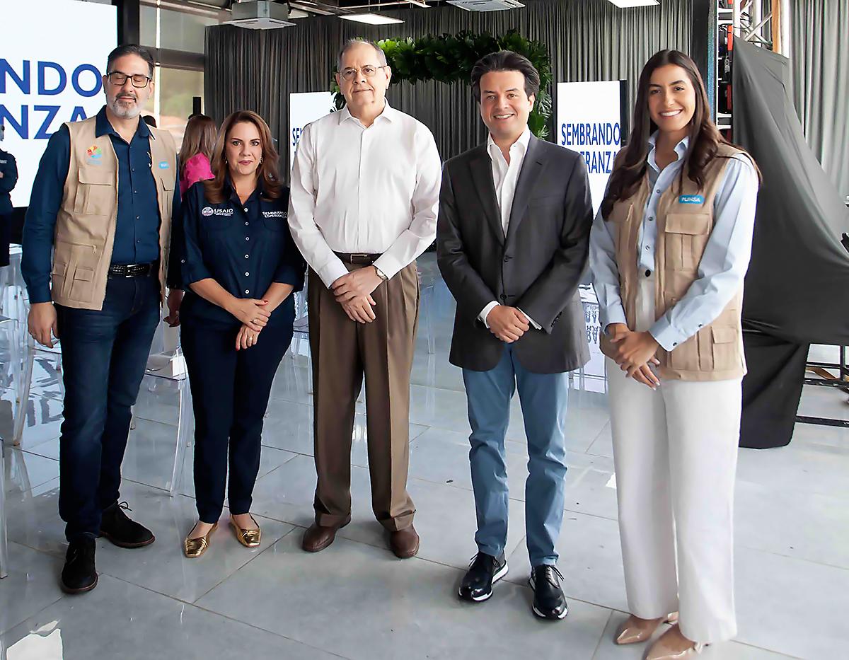 Ralph Oberholzer, Janina Lima, Roberto Leiva, Aldo Micheletti ySara Ardón.