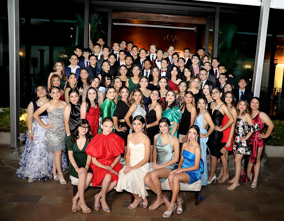 Faltan apenas unos cuantos meses para que el senior year llegue a su fin, y mientras tanto la clase 2023 de Macris School disfruta al máximo de los últimos encuentros como compañeros. Uno de ellos fue realizado en la Hacienda El Trapiche, donde compartieron un encuentro de pura diversión.