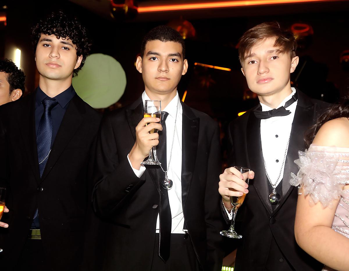  Diego Piura, Alessandro Medina y Johan Blanco.