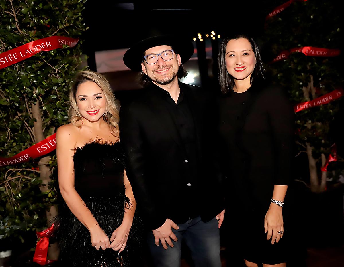 Bessy Mora, Vicente Colindres y Marisol de Pierrefeu
