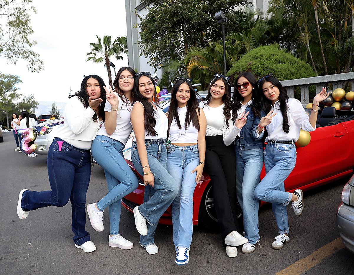 María Hernández, María Martínez, Alejandra Aguilar, Fernanda Aguilar, Ingrid Zuniga y Ana Verde