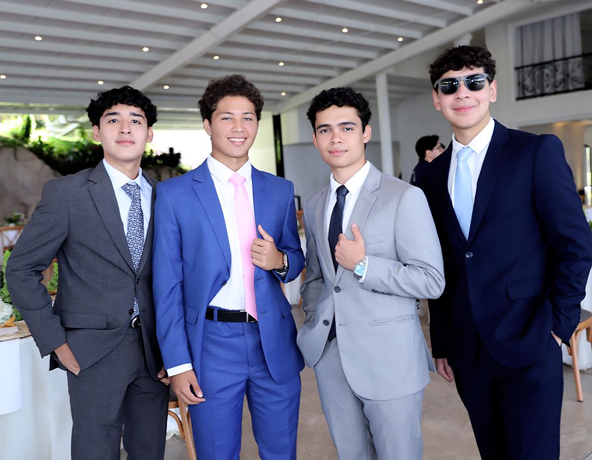 Sebastián Kafati, Gabriel Pedraza, Alex Hernández y Andrés Galo. Sebastián Kafati, Gabriel Pedraza, Alex Hernández y Andrés Galo.