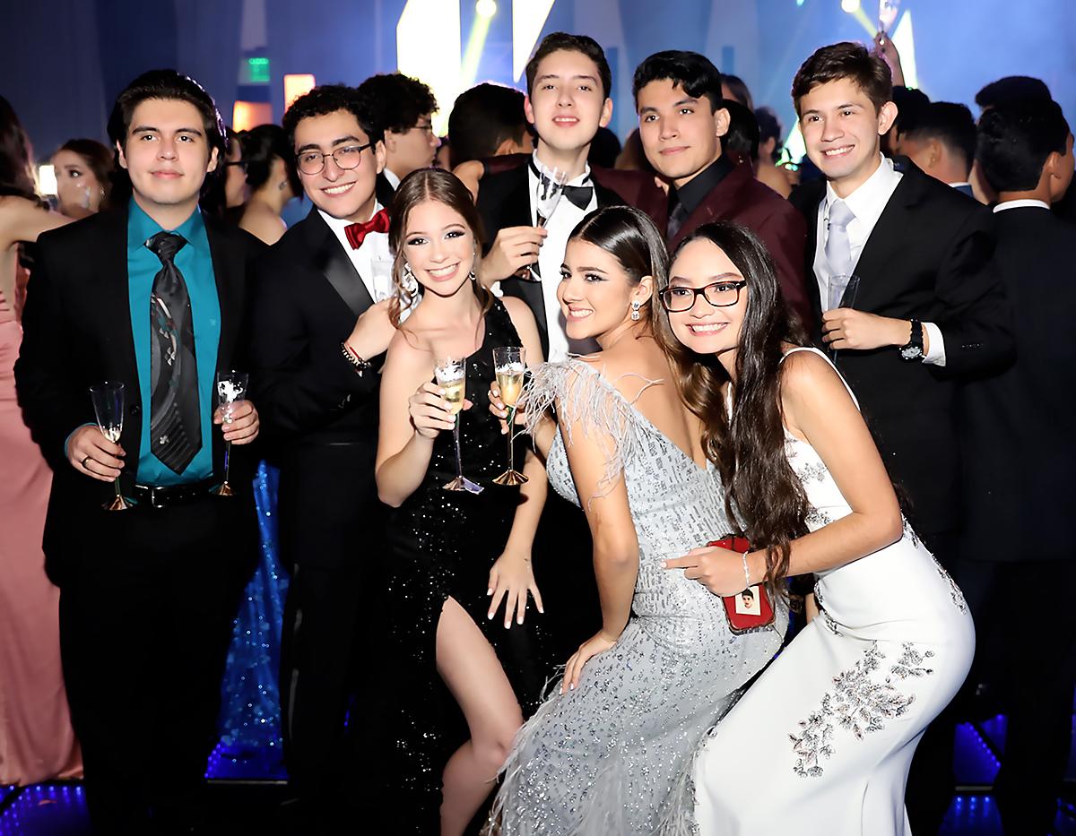 Jhonathan Varela, Diego Zelaya, Jorge Bonilla, Gabriel Juárez, Julio Zepeda, Ana Zelaya,Adriana Elvir y Alejandra Argueta