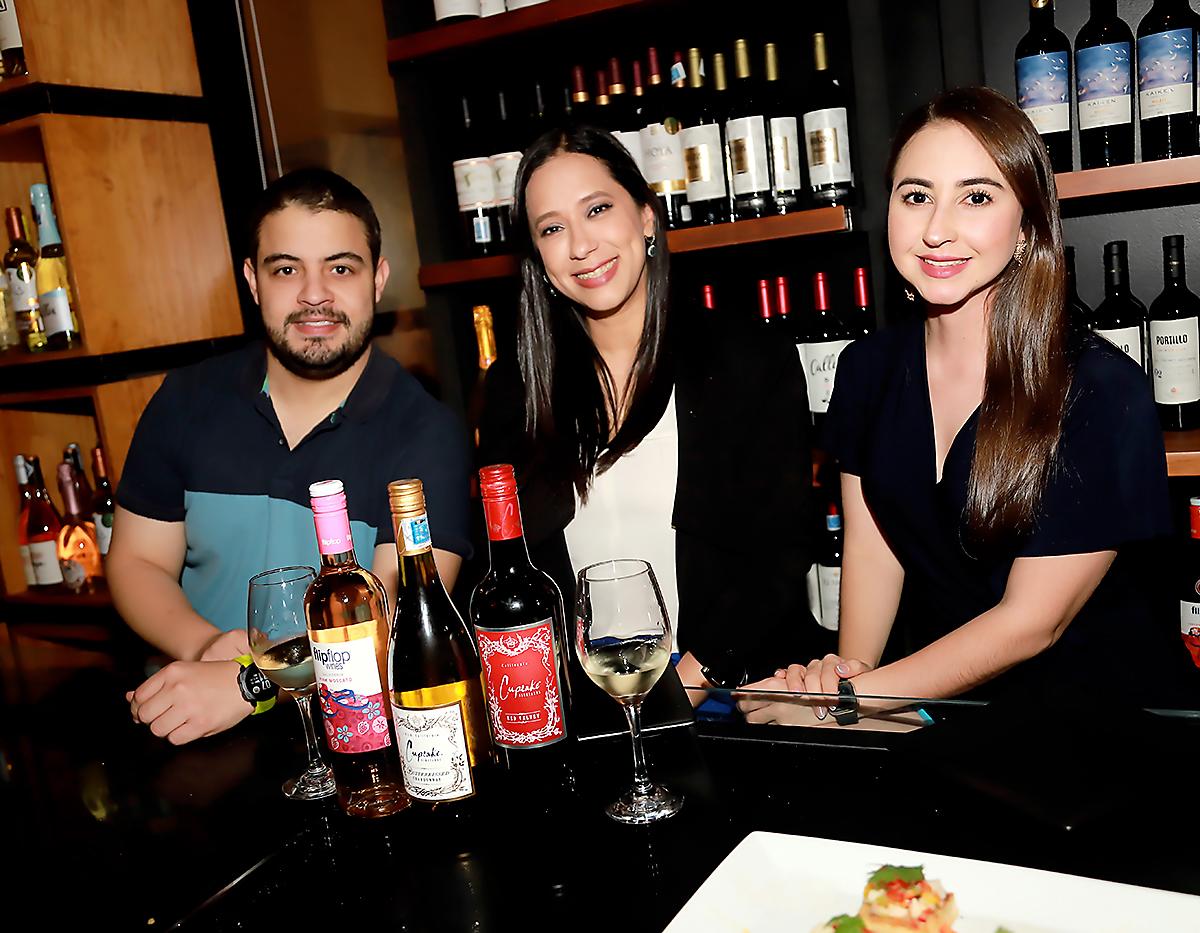 También conocieron de cerca el Prosecco Cupcake, que tradicionalmente es servido como aperitivo. También se puede disfrutar con embutidos salados, caviar o incluso con su postre favorito. Prosecco generalmente no se considera un vino para coleccionar.