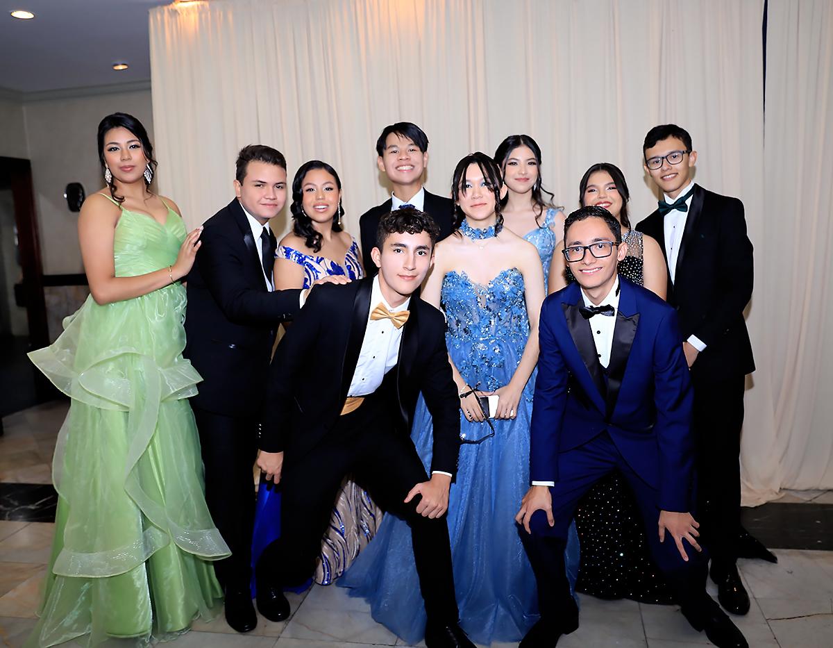 Fiesta de la prom 2025 de La Estancia School