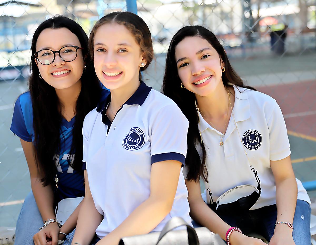 Arianna Nuñez, Brianna Santos y Jimena Galo
