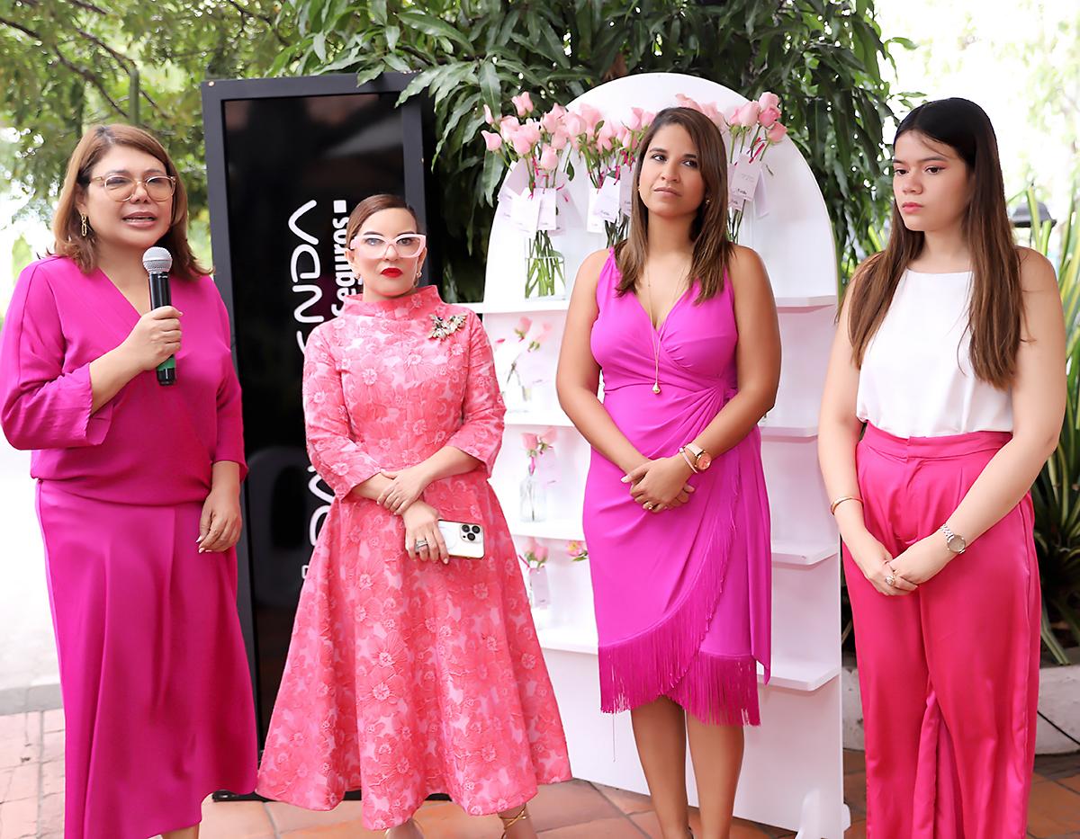 Laura Simón, Blanca Bendeck, Ginna Miller y Alejandra Figueroa.