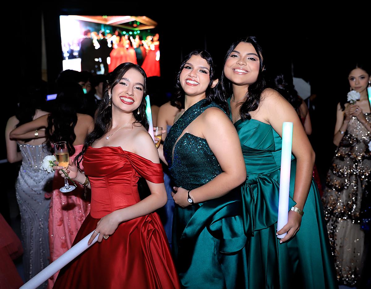 Fiesta de la prom 2025 de la Academia Los Pinares