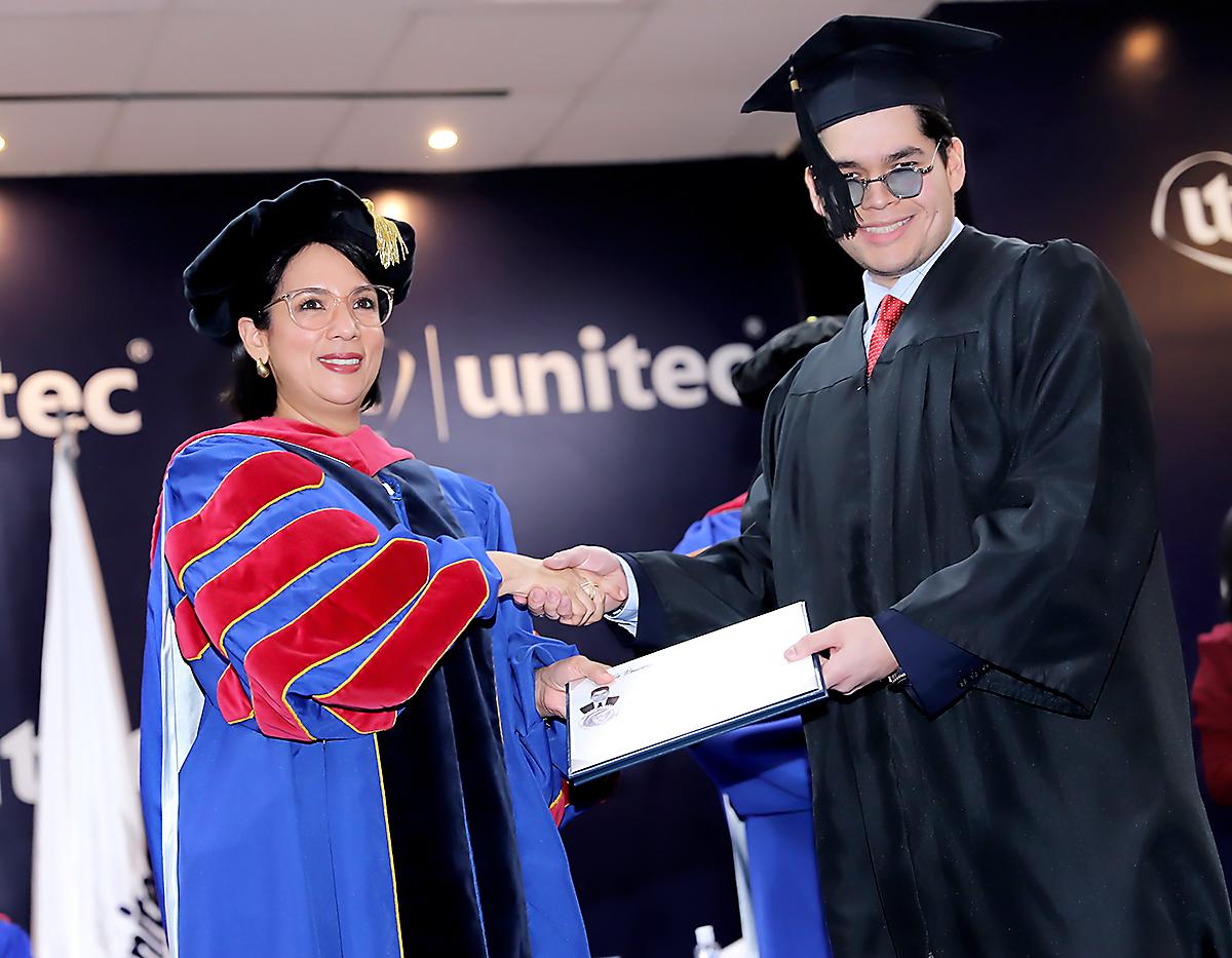 Graduaciones de Pregrado UNITEC TGU 2024