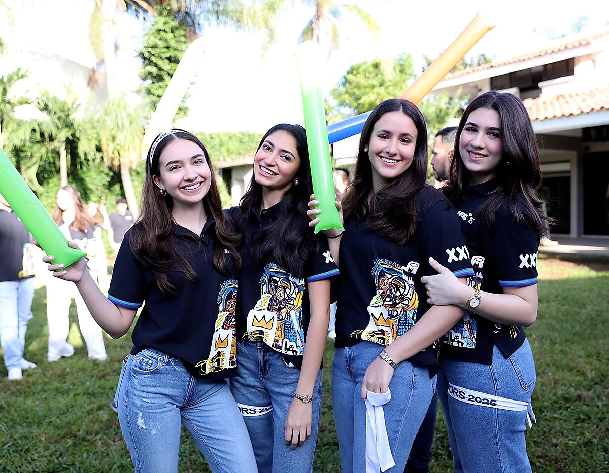 Evangelina Penagos, Victoria Salomón, Adriana Schacher y Arianne Masso.