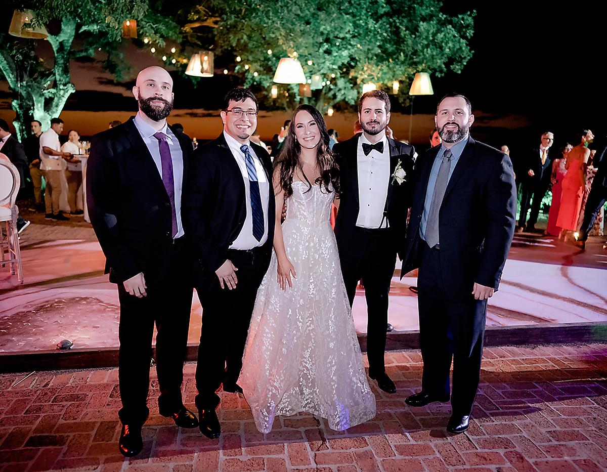 Victoria y Barney con Arturo Pichardo, Manuel Estrada y Honorio Pichardo