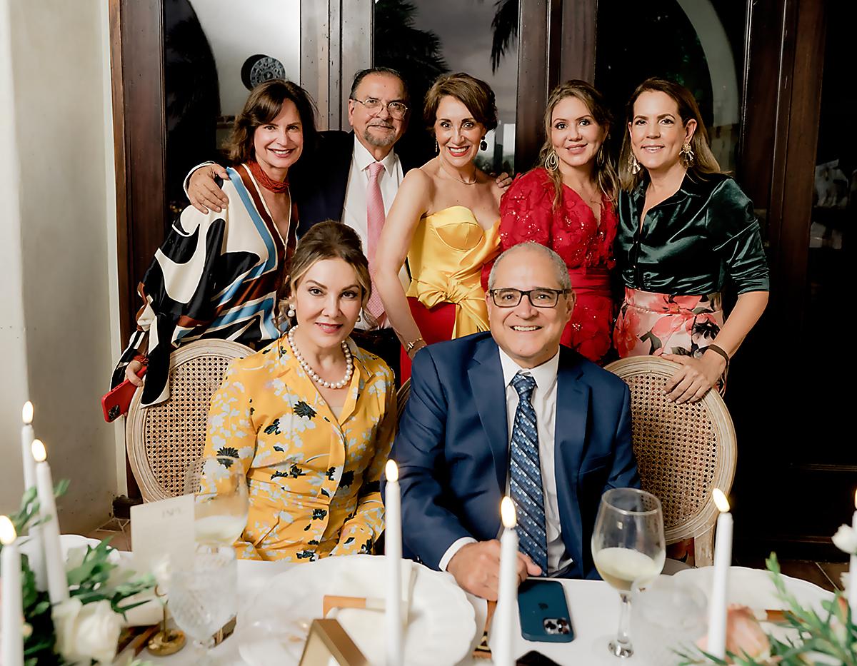 Martha Lucía Urcuyo,Erwin Mierisch, Gioconda Padilla, Flavia Corriols, María Agustina Serrano, Desirée Montealegre y Roberto Serrano