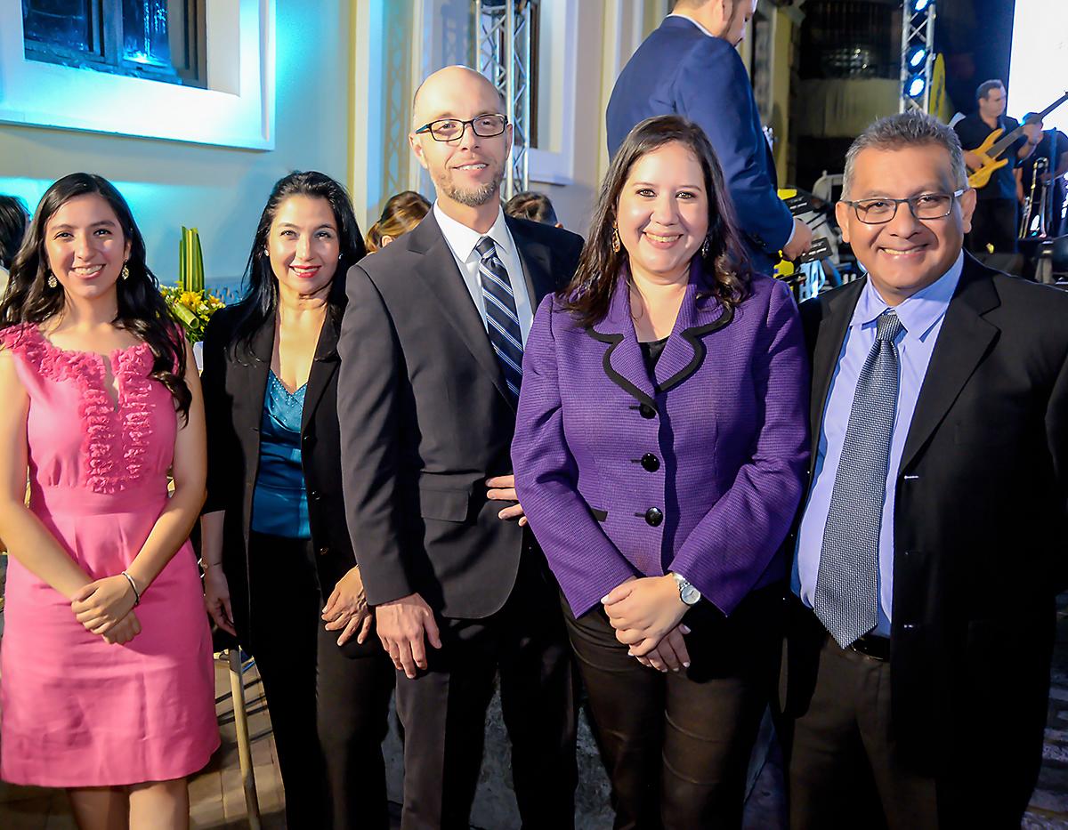 Zully Coello, Francia Quintana, Brian Straight, Karen Antunez, Irvin Jerez