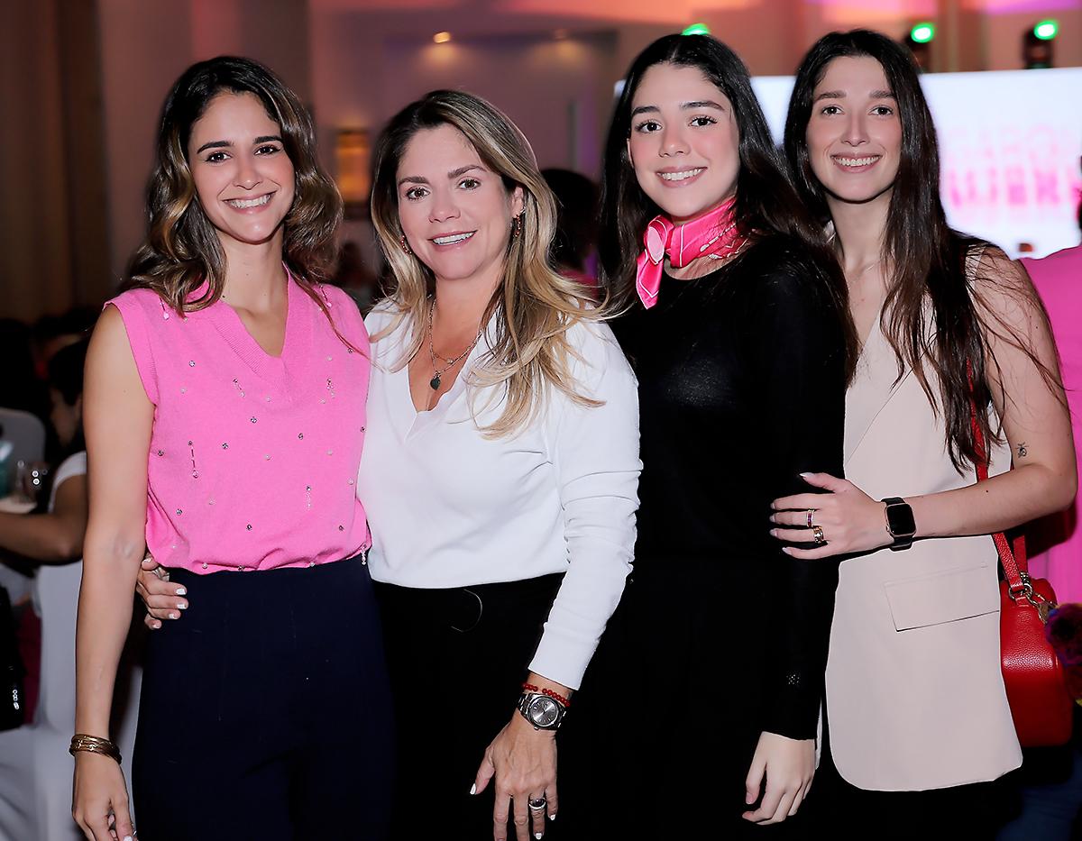 Suyapa Balletta, María José Valladares y Francesca García.