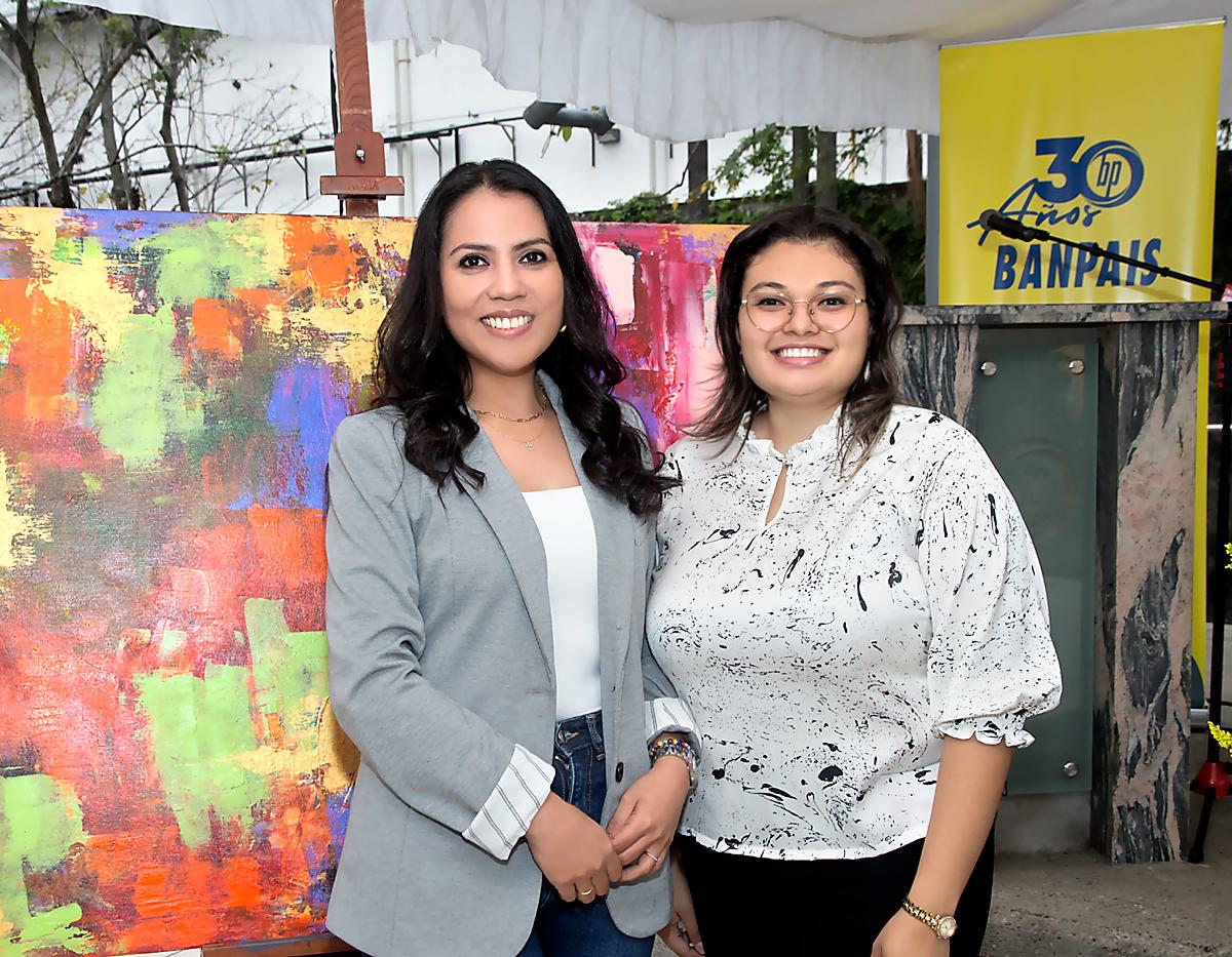 Gabriela Trigueros y Katherine Cruz.