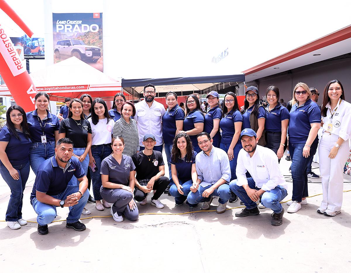 Grupo Flores realizó con éxito Bazar “Creciendo Juntos”