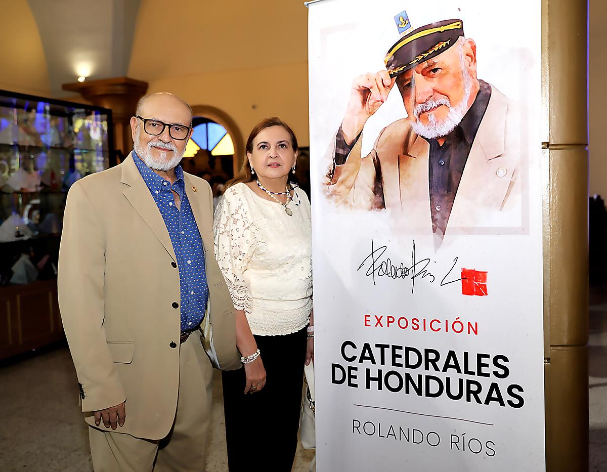 Rolando Ríos presenta galería Catedrales de Honduras