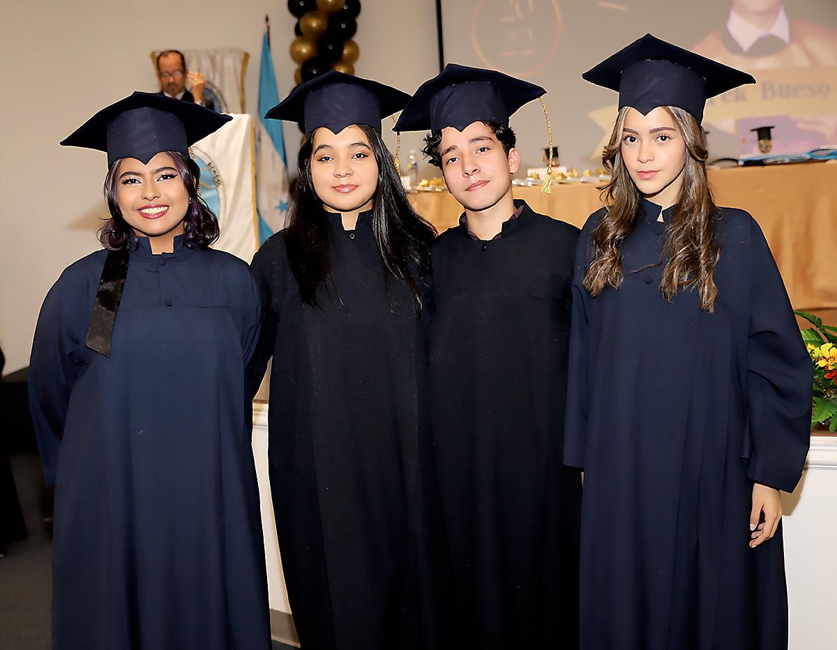 Isabella Bulnes Coello, Angie Masías, Alejandro Padilla y Gracia Bermúdez