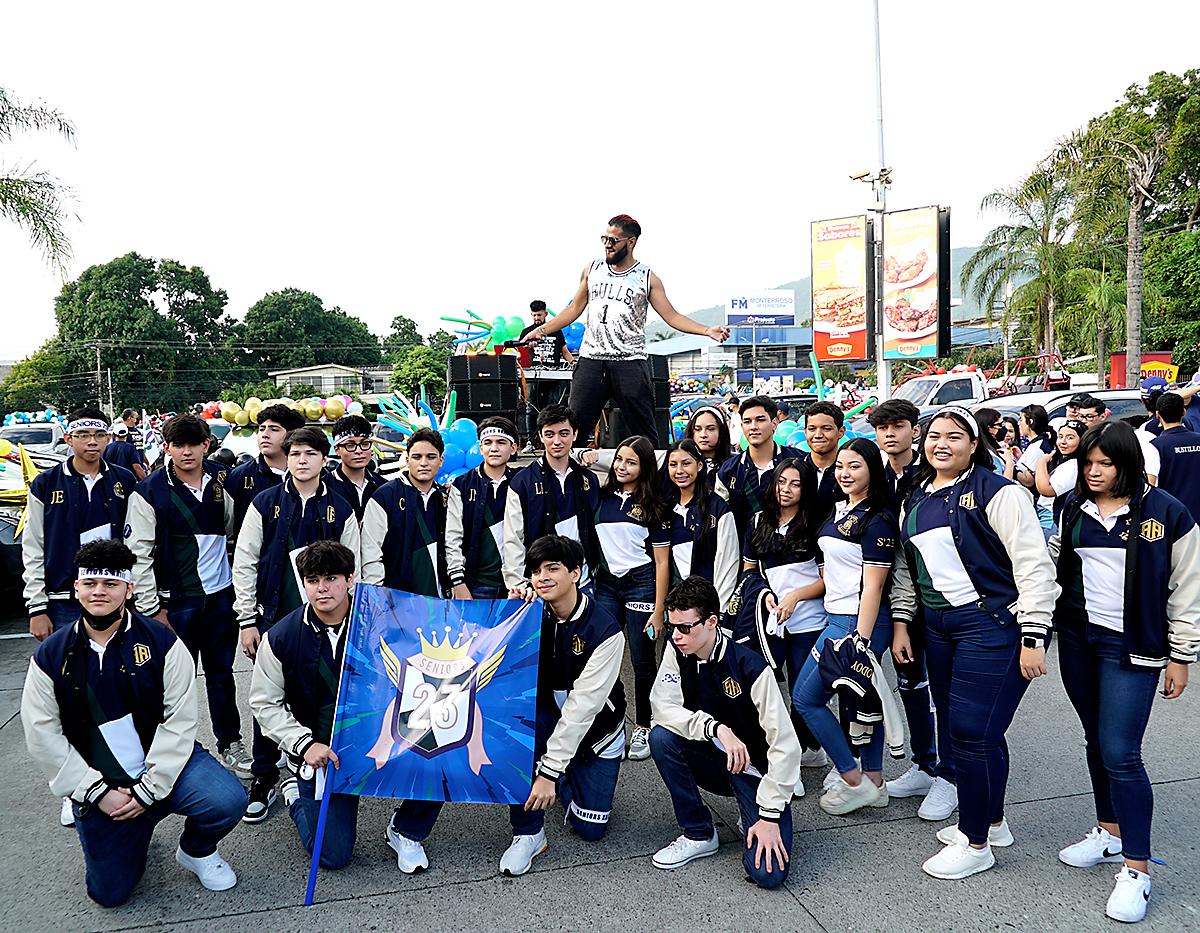 La Clase 2023 de la Academia Americana celebró con alegría elinicio de clases.