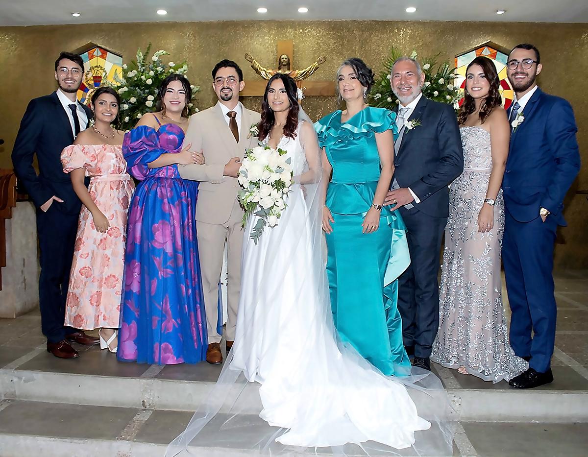  Jose, Carmen y Leyla Icaza con David Antonio Valencia e IvonneMarie, Ivonne y Ernesto Icaza, Alessandra Piaggio y Jesús Icaza