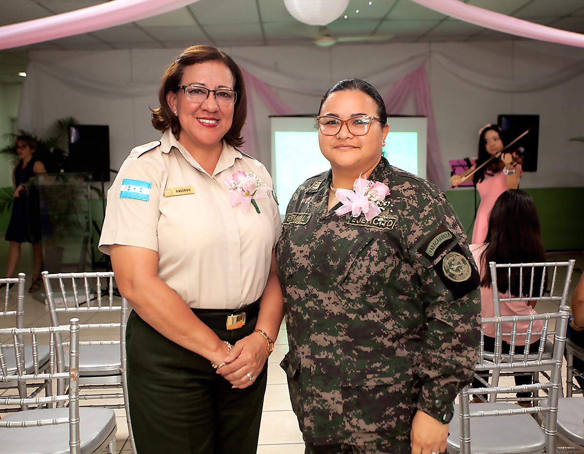 Isabel Galindo y Elvia Espinal del Liceo Militar del Norte.