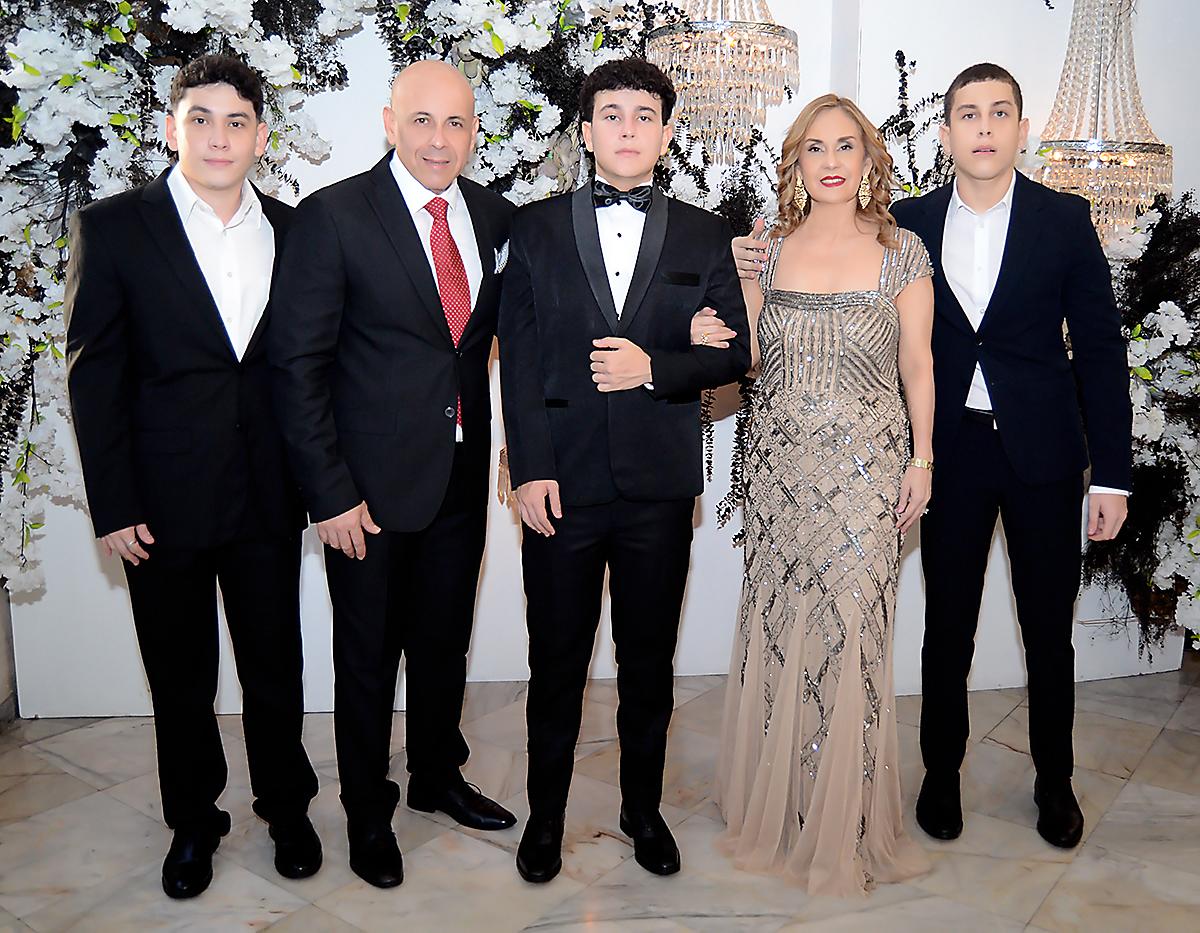 Fiesta de la prom 2024 de la International School of Tegucigalpa