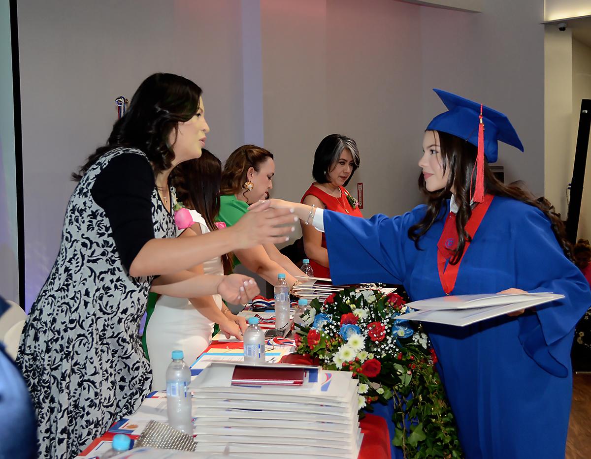Graduación de los seniors 2025 de Dowal School