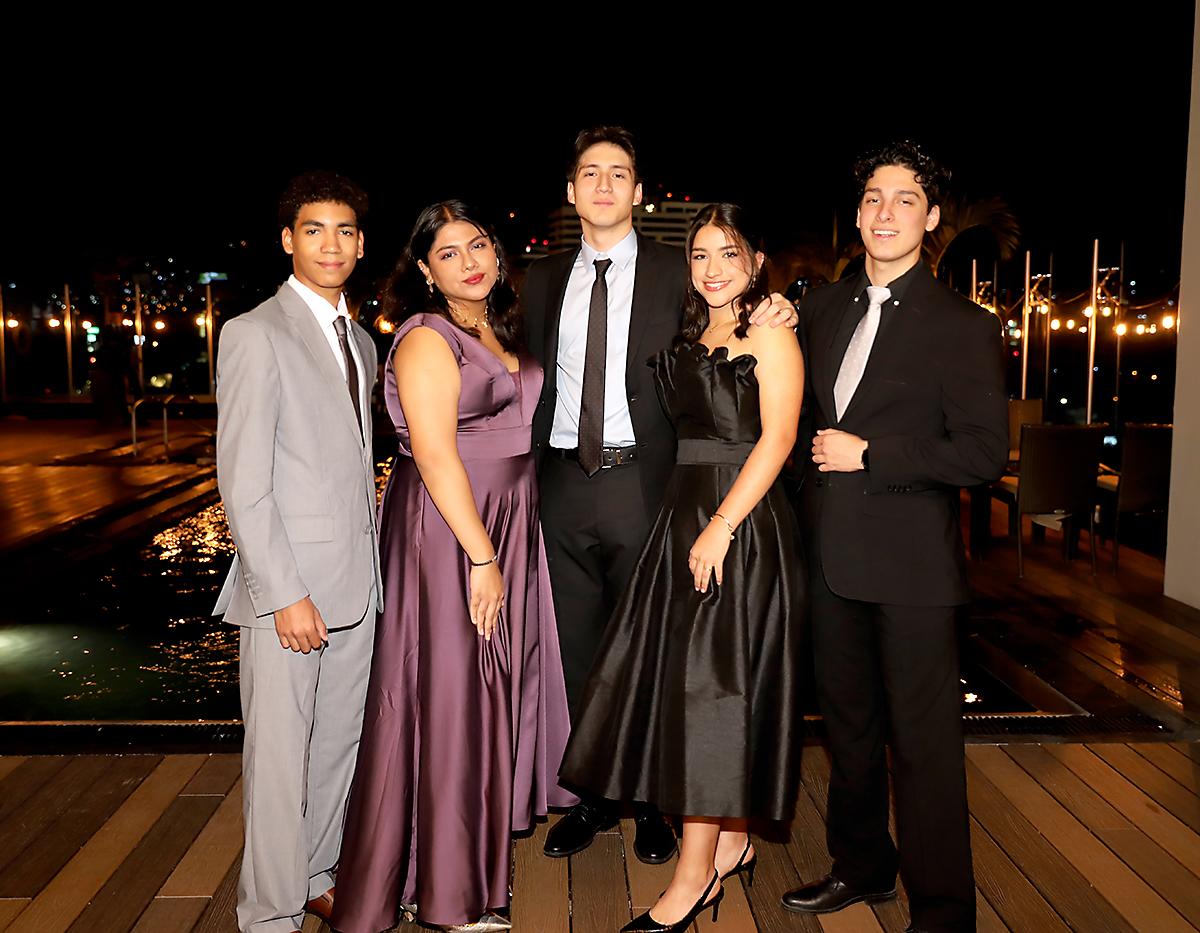 Eduardo Minier, Camila Cortés, Adrián Reyes, Adriana Jiménez y Juan Ramón Fúnez.