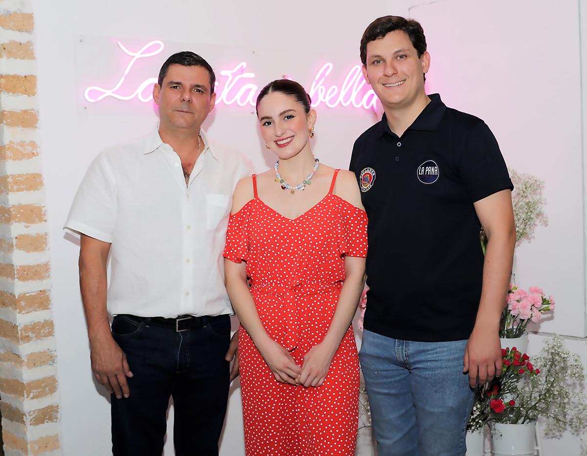 Vicenzo, Antonella y Vicenzo Balletta.