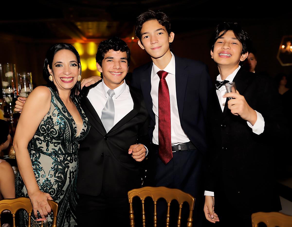 Los invitados a la prom night de la Escuela Americana de Tegucigalpa