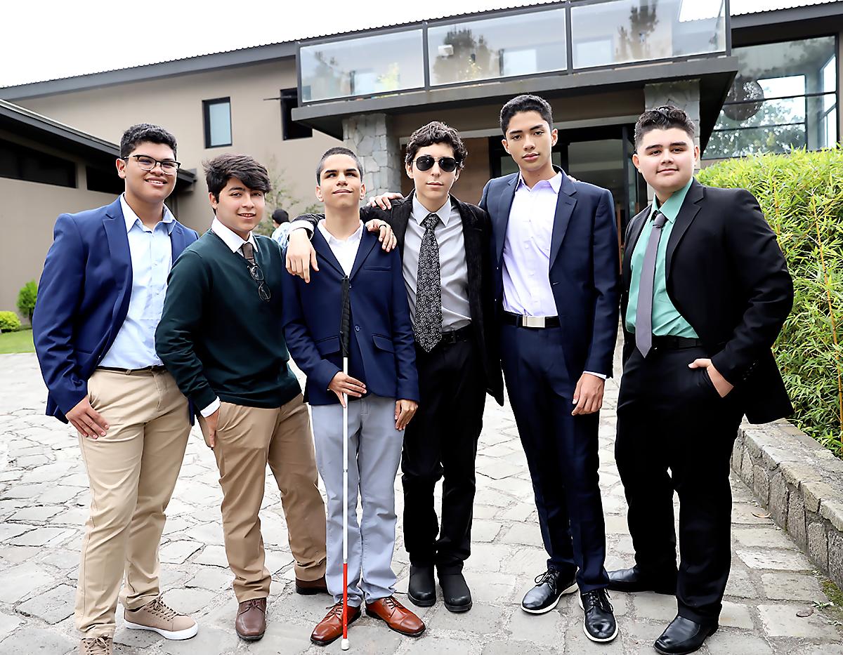 Carlos Banegas, Rafael Midence, Tito Valle Morazán, Angel Barahona, José Diego Ponce y Fredy Betanco
