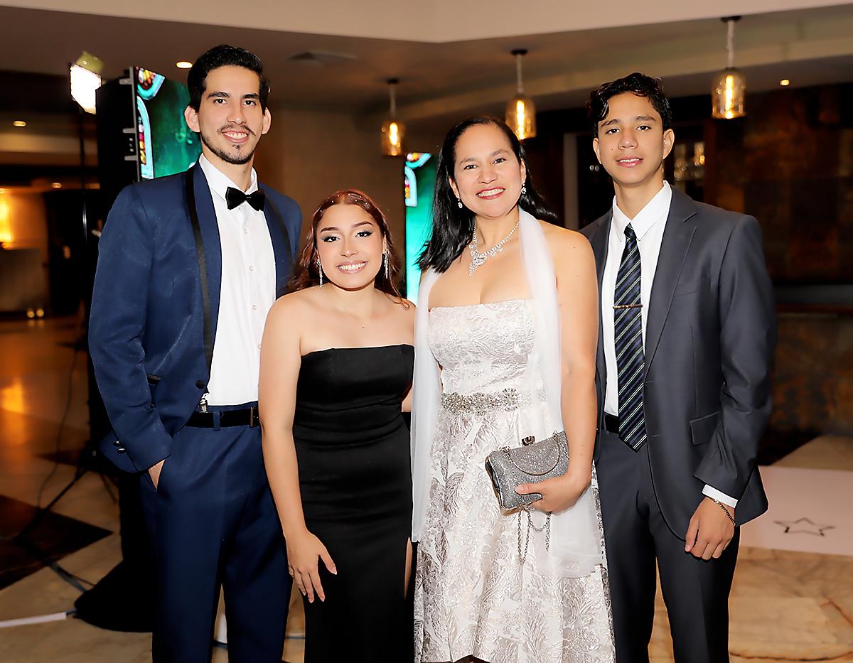 Así se vivió la PROM NIGHT 2023 de la Mayan School