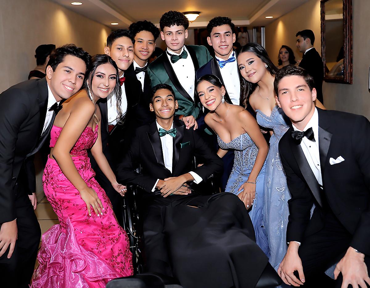 Myles Figueroa, Matilda Flores, Wilfredo Castro, Héctor Ponce, Carlos Osorio, Leonel Juárez, Natalia Fonseca, Bernardo Castellanos, Arianne Pérez y Edwin Salgado