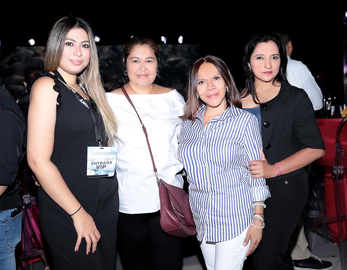 Isabella Rivas, Brenda Ortez, Isabel García y Claudia Gómez. 